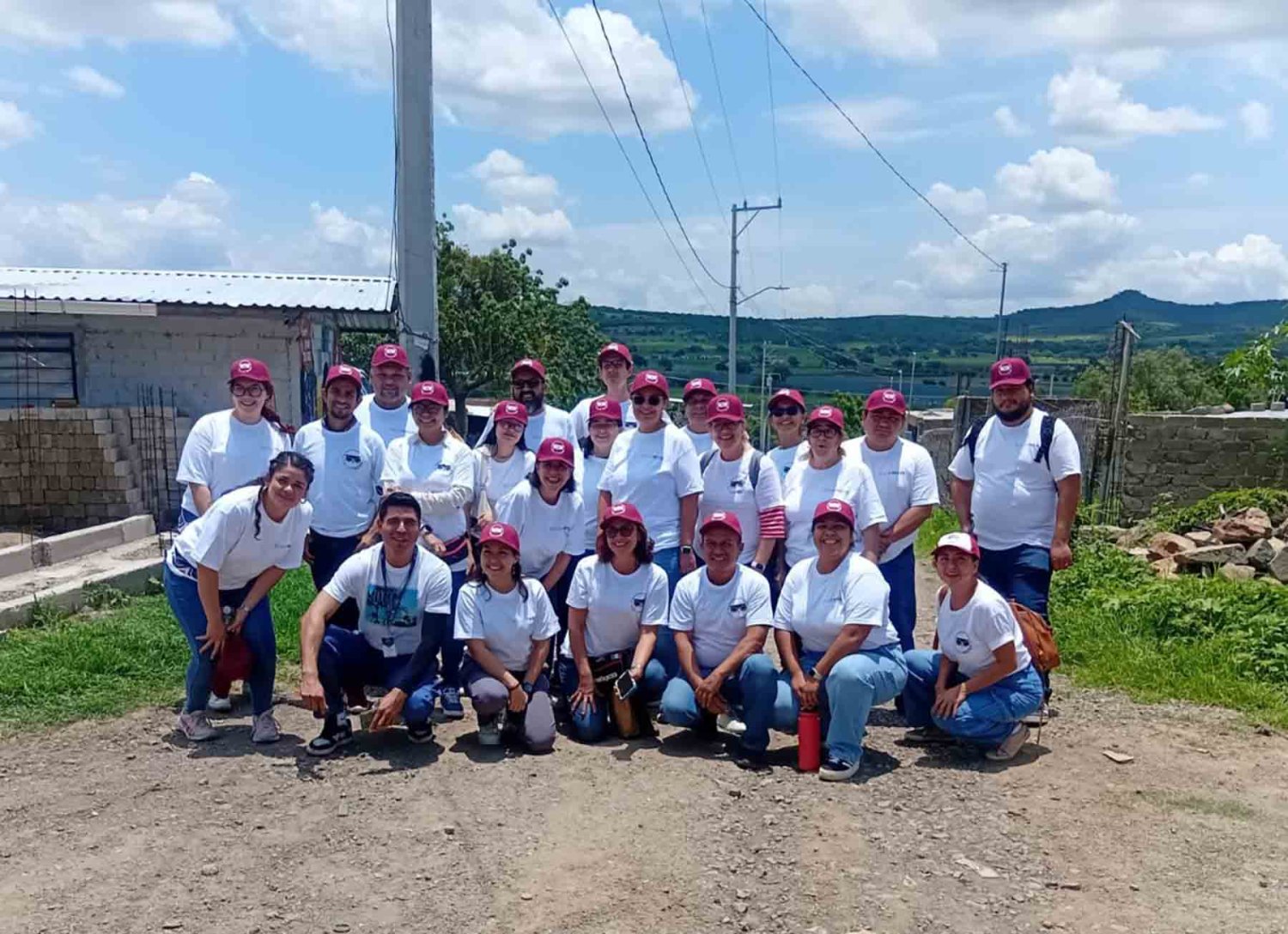 colaboradores de la uag se sumaron a la iniciativa como voluntecos