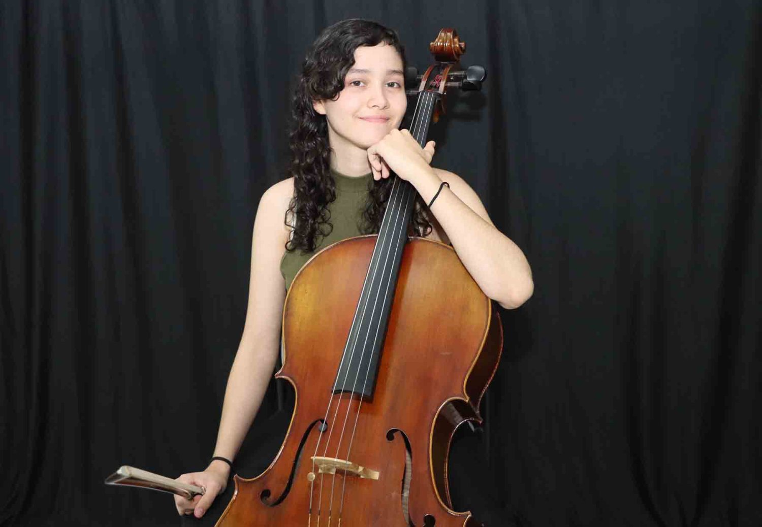 Miriam Samanta, orgullosa egresada del Técnico en Música de la UAG