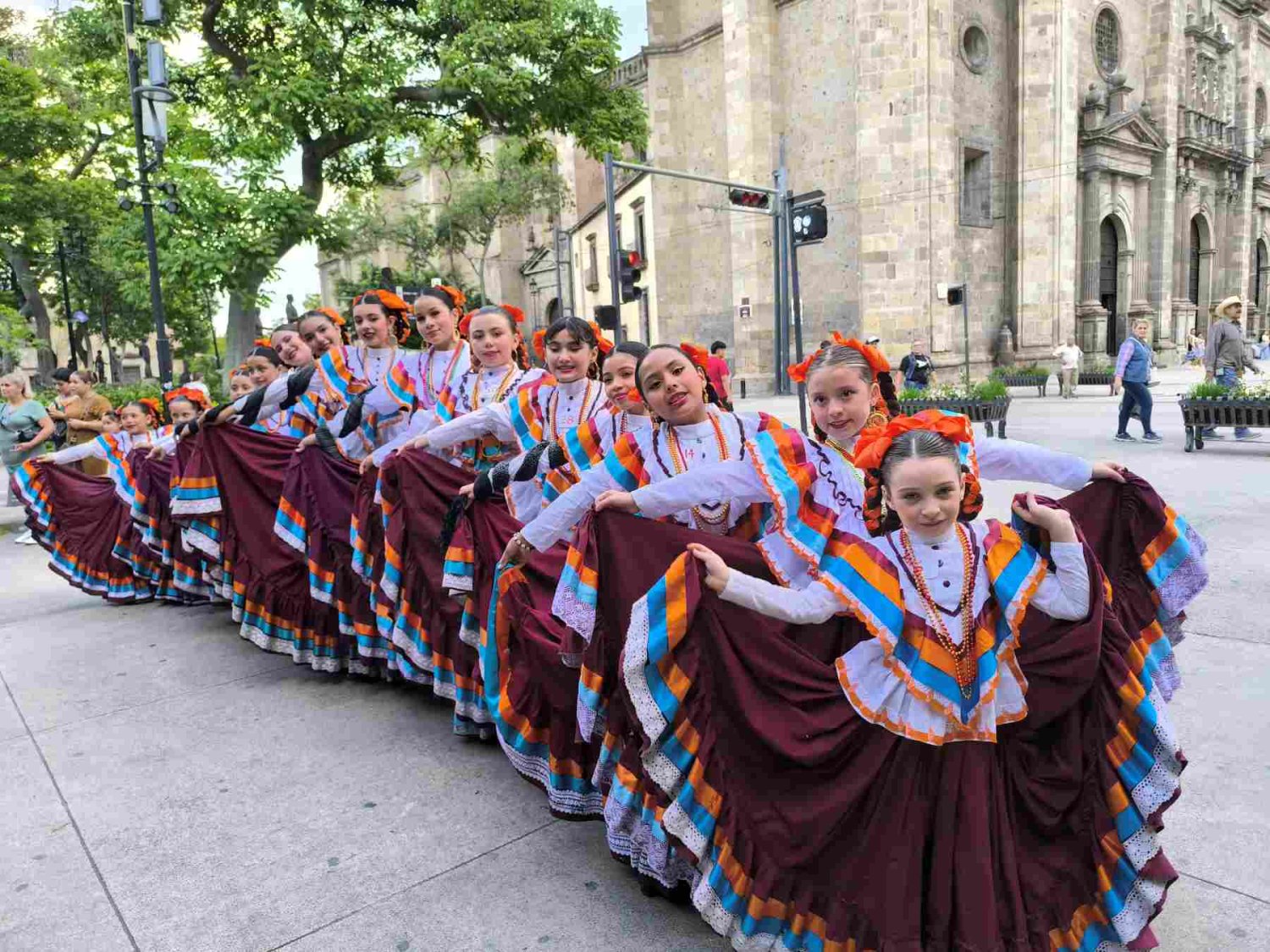 grupo folclorico tecoloxuchitl de la uag