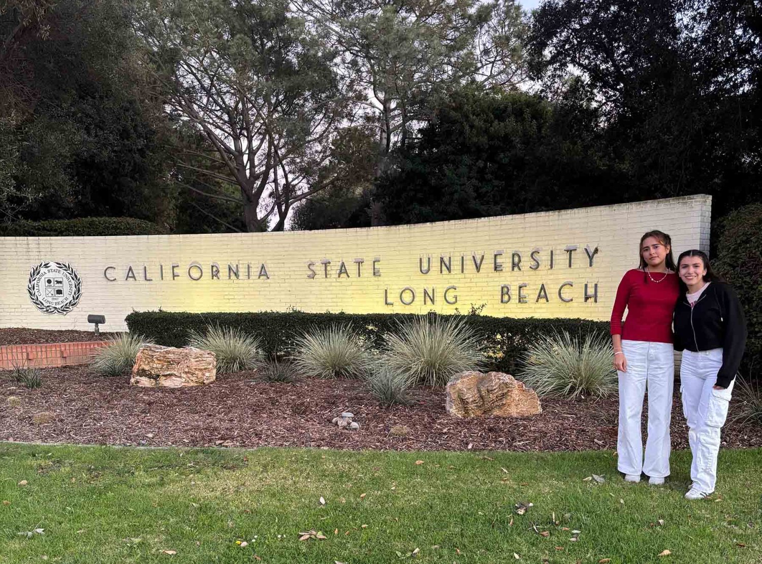 las estudiantes estuvieron en california state university long beach