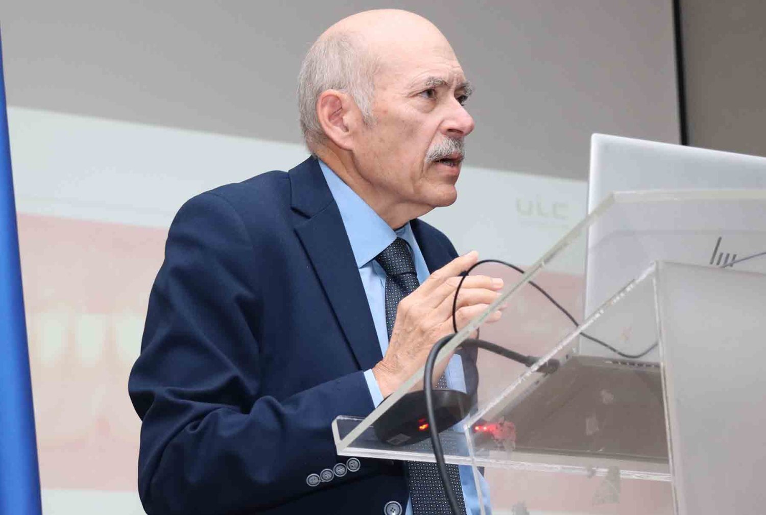 dr lluís giner en conferencia