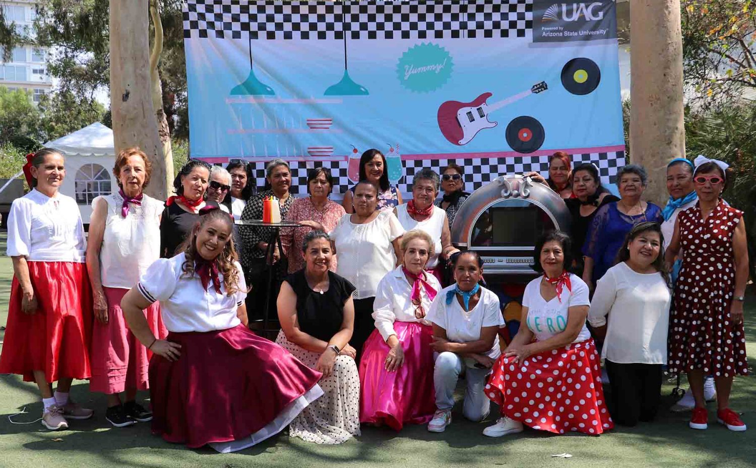 direccion de asistencia social celebra el dia de las madres