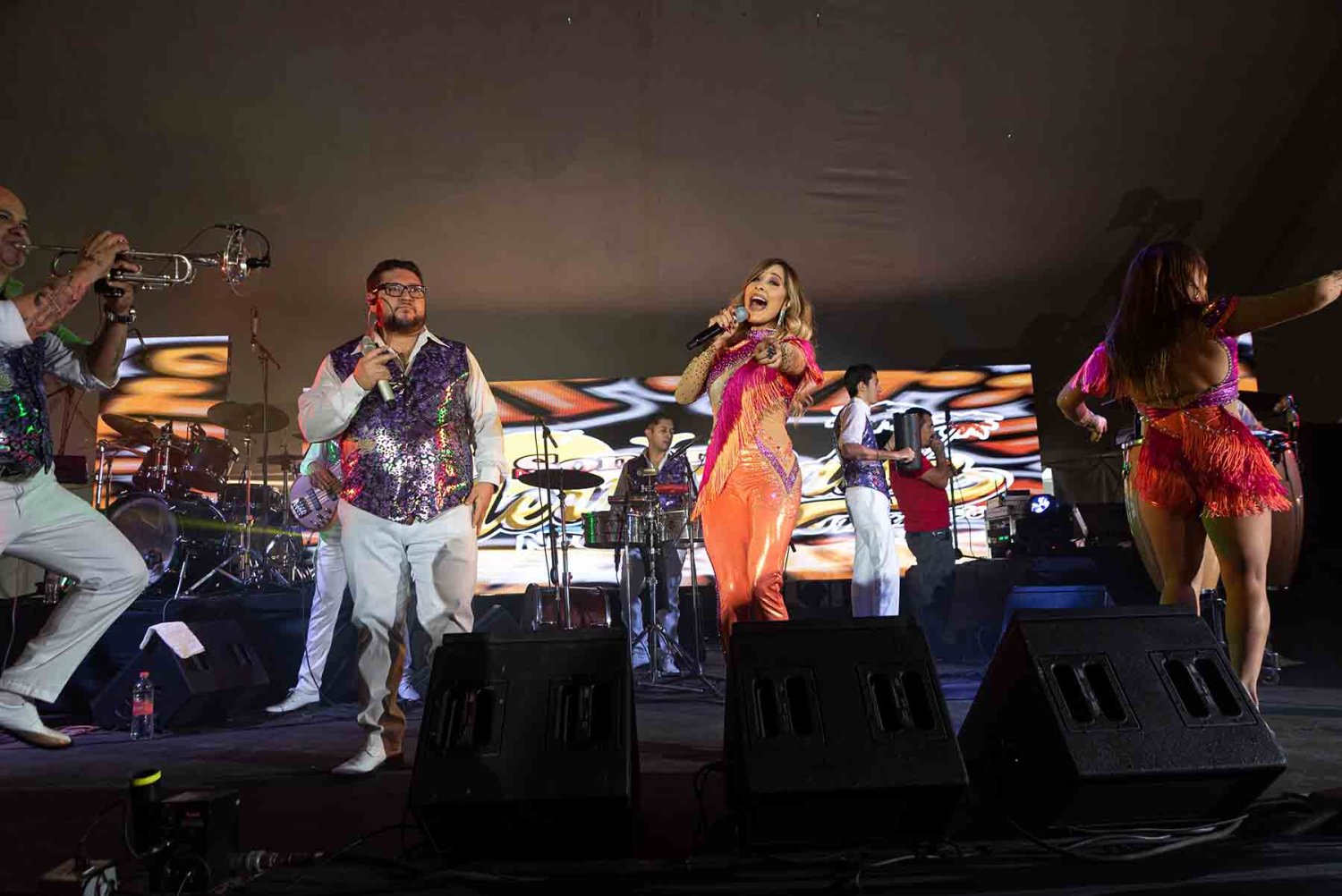 El evento fue amenizado por diversos grupos musicales y presentaciones artísticas.