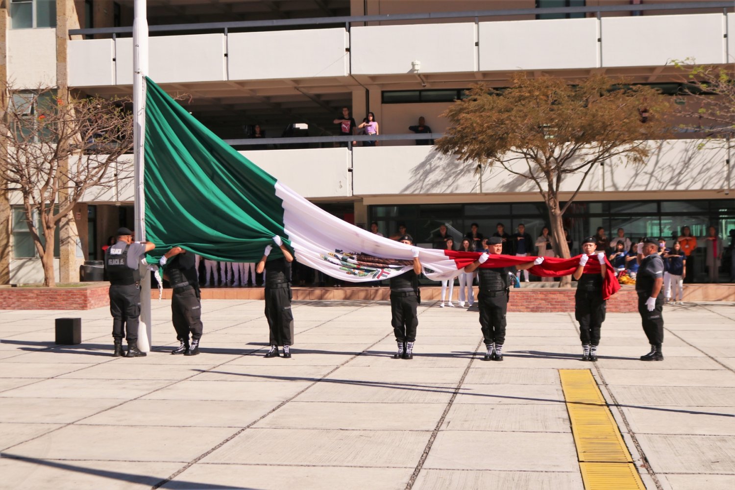 conmemoran el dia de la bandera 2023