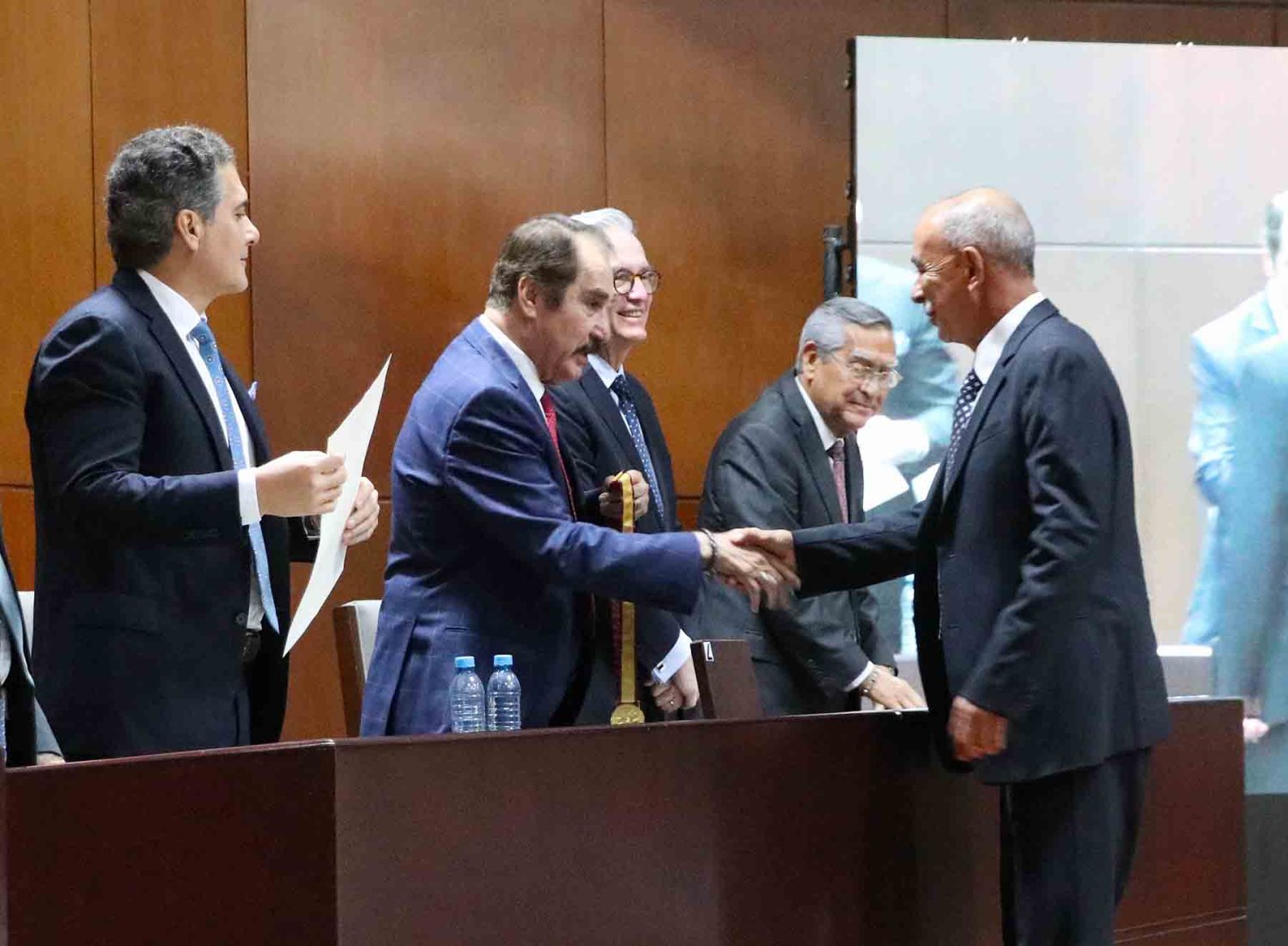 Se entregó la Medalla al Mérito Universitario a los colaboradores.