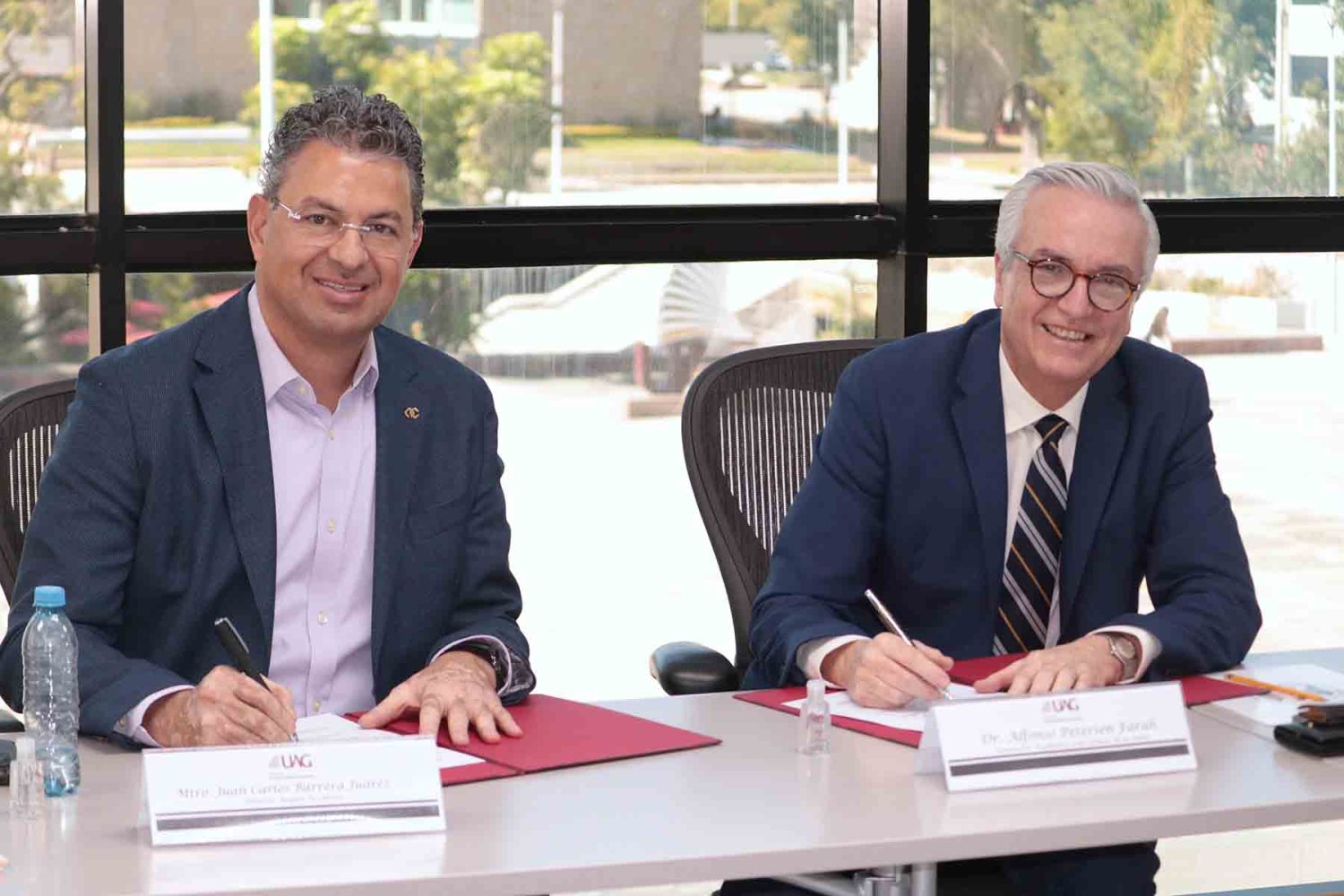 uag y arca contienental firman convenio de colaboracion