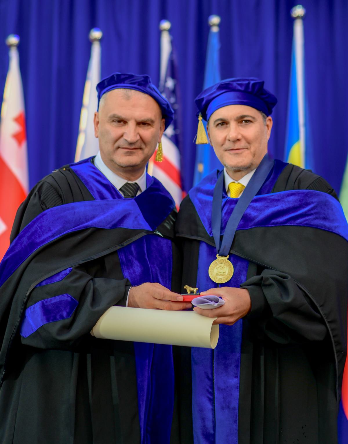 distinguen a vicerrector general de la uag con doctorado honoris causa de la universidad del caucaso