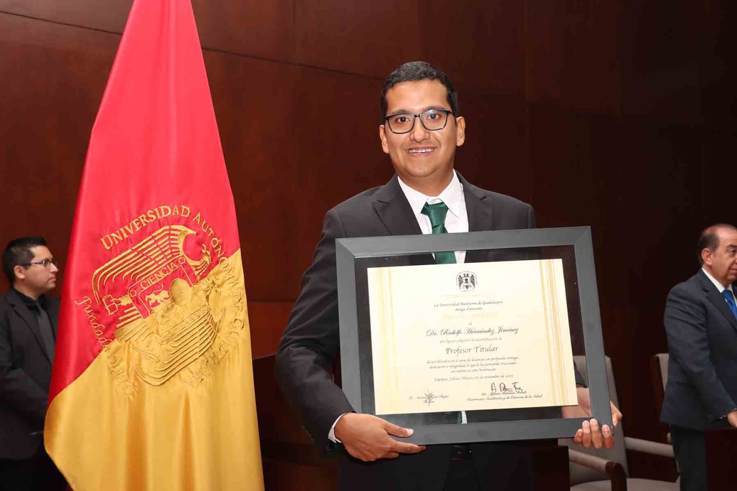 15 academicos recibieron los nombramientos mas altos del programa