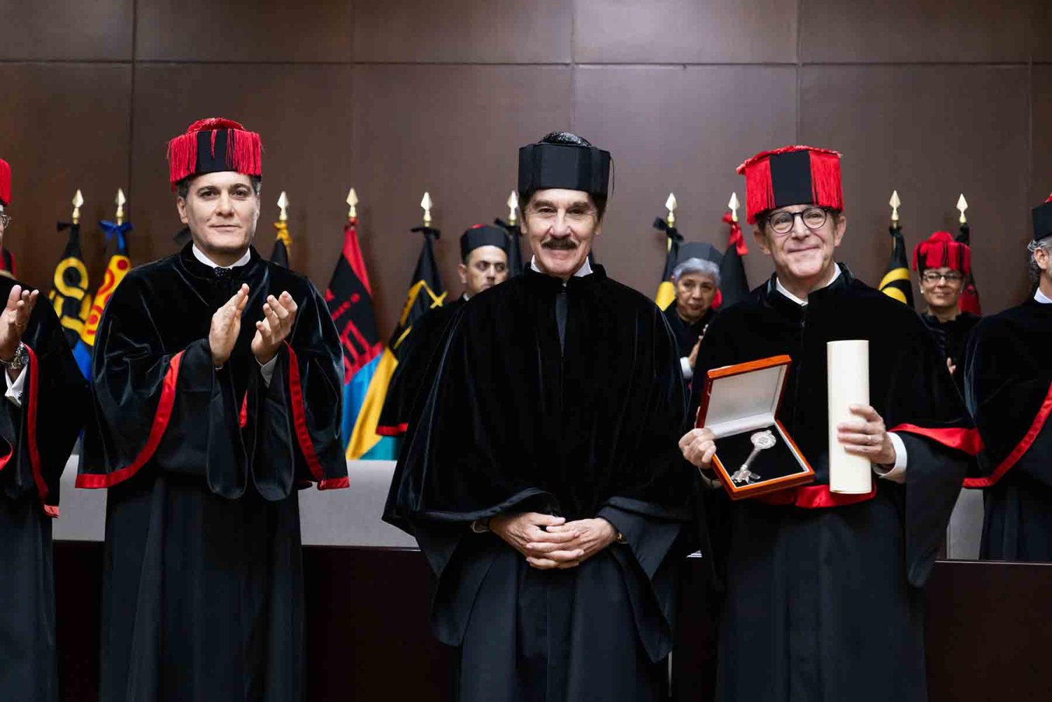 uag otorga doctorado a dr arturo cherbowski