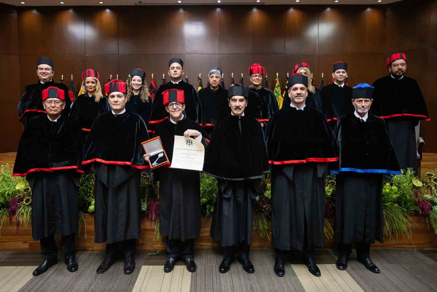 que es un doctorado honoris causa