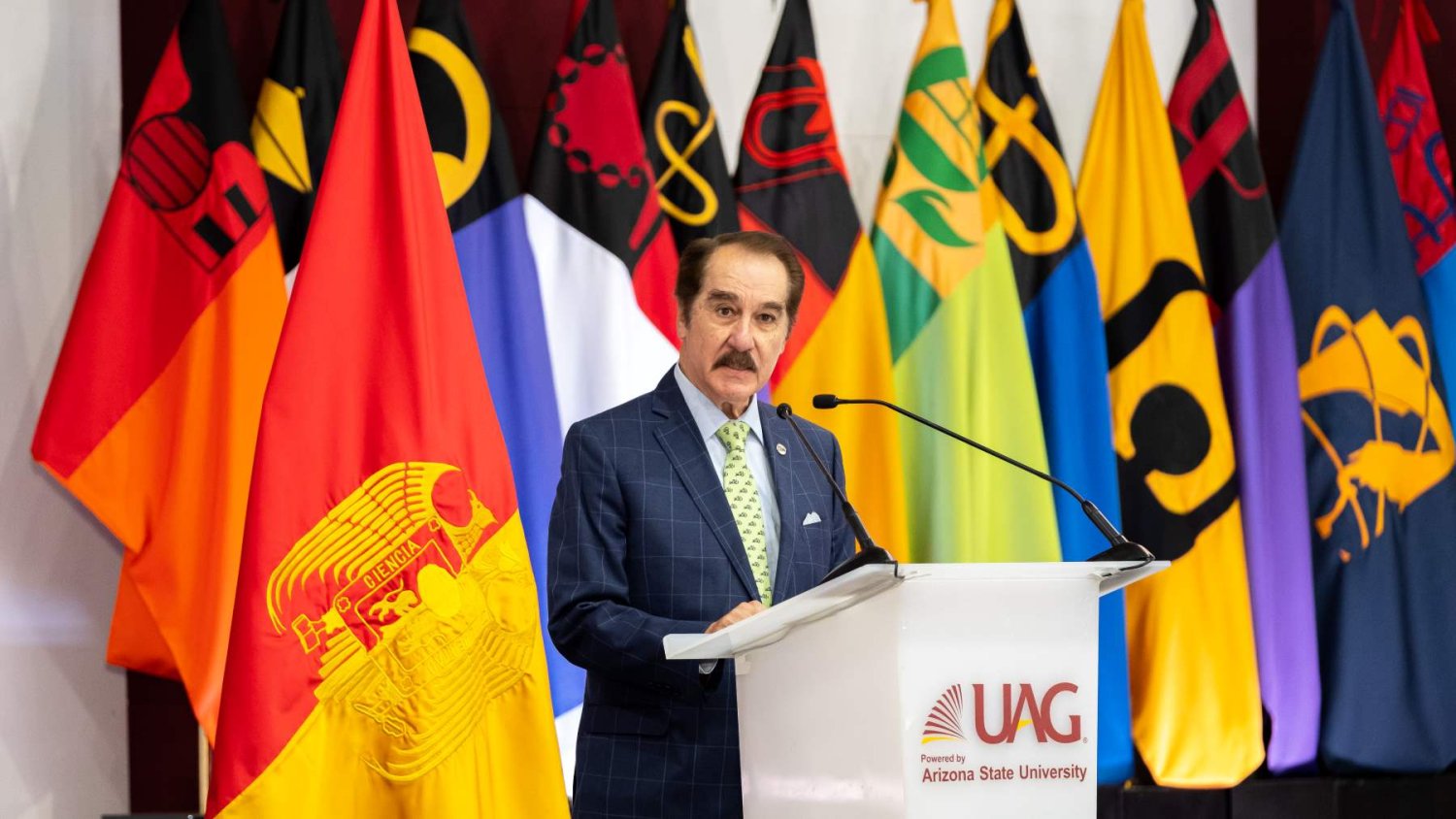 rector de la uag presenta su informe de actividades