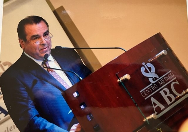 dr sergio aguilar gaxiola egresado uag