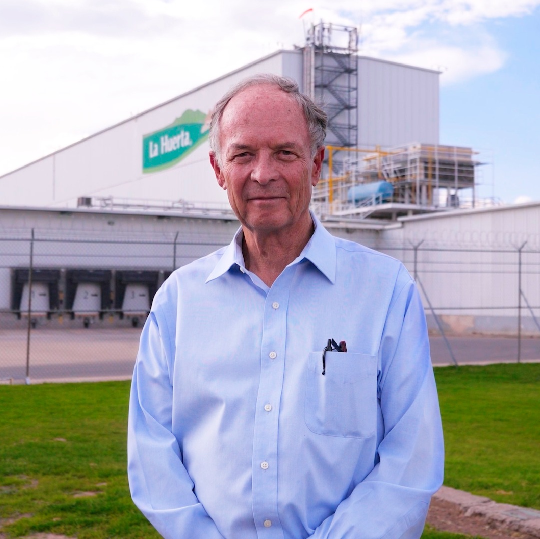 actualmente el egresado encabeza grupo la huerta