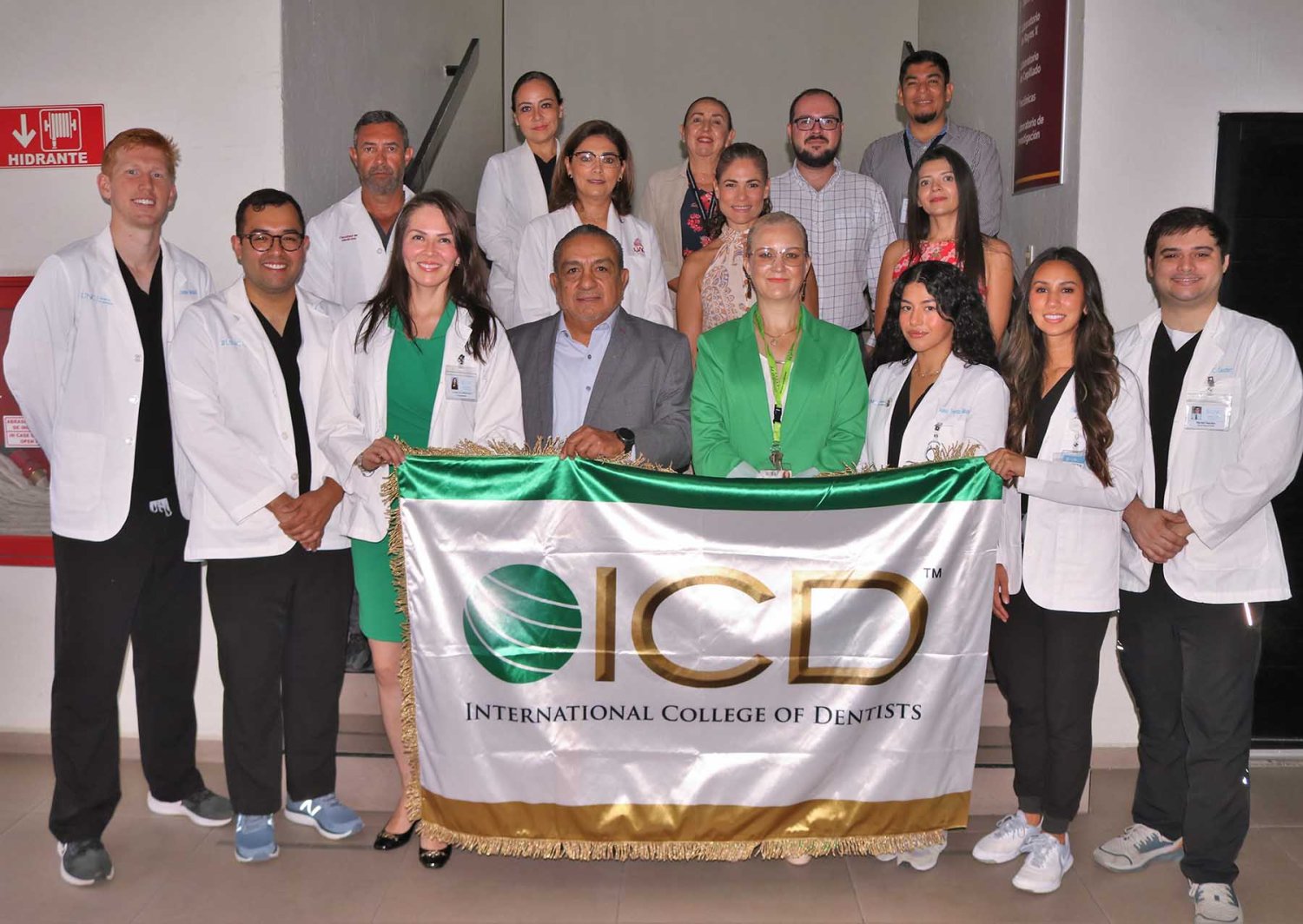 uag y universidad de carolina del norte colaboran en atención odontológica