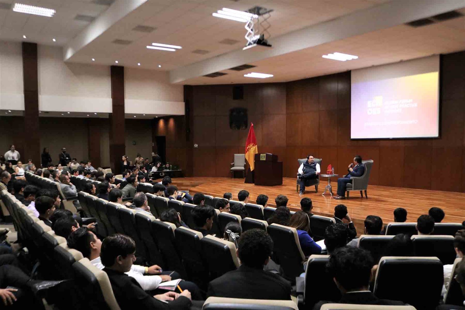 aprenden de innovacion y mejores practicas corporativas